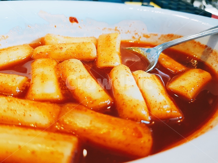 떡볶이,떡,음식,숫가락,접시,국물,음식,식재료,요리,food,cook,meal,dishes,food reserves,한식,한국음식,한국요리,korean food,korean dishes,korean meal,korean cook
