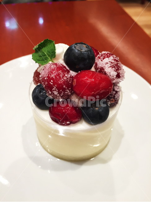 케잌,라즈베리,빵,베이커리,블루베리,과일,디저트,디저트,간식,후식,dessert,snack