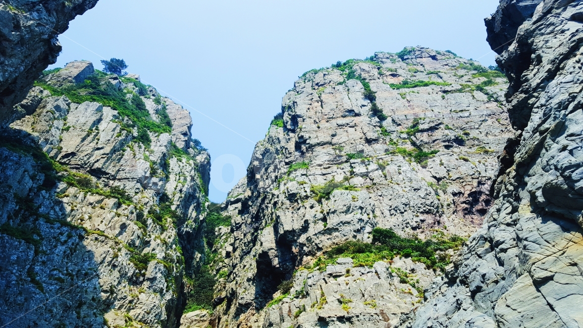 여행,외도,바위,바위산,유람선,배,하늘,자연,풍경,nature,landscape,한국자연풍경,한국자연경관,korea nature landscape,outdoors,옥외,cliff,낭떠러지