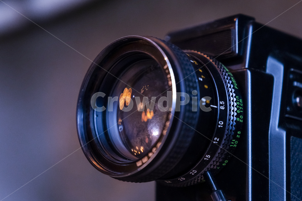 camera,골동품,엔틱,사진기,렌즈,카메라,바탕,배경,블랙,고전적,클래식,컨셉,장구,장비,빈티지,영상기기,사진작가,포토그래퍼,photographer,사물,물건,오브젝트,thing,object,matter