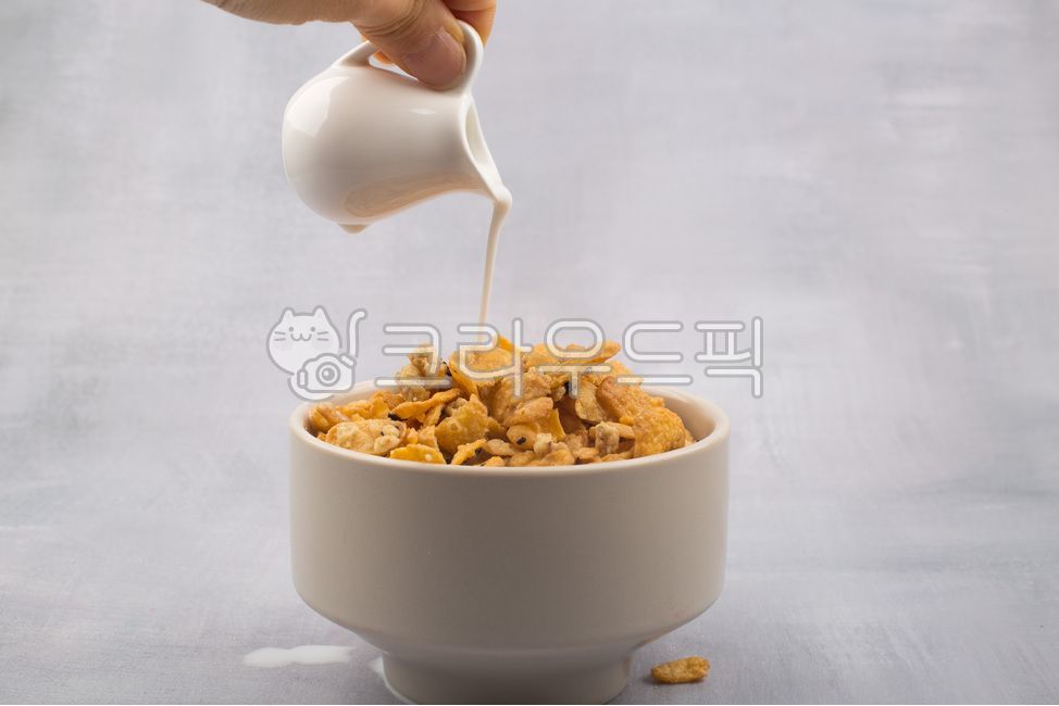 milk,whole grains,convenience food,oatmeal,food,Serial,flakes,cereal,Spoon,granola,spoon,grain,breakfast