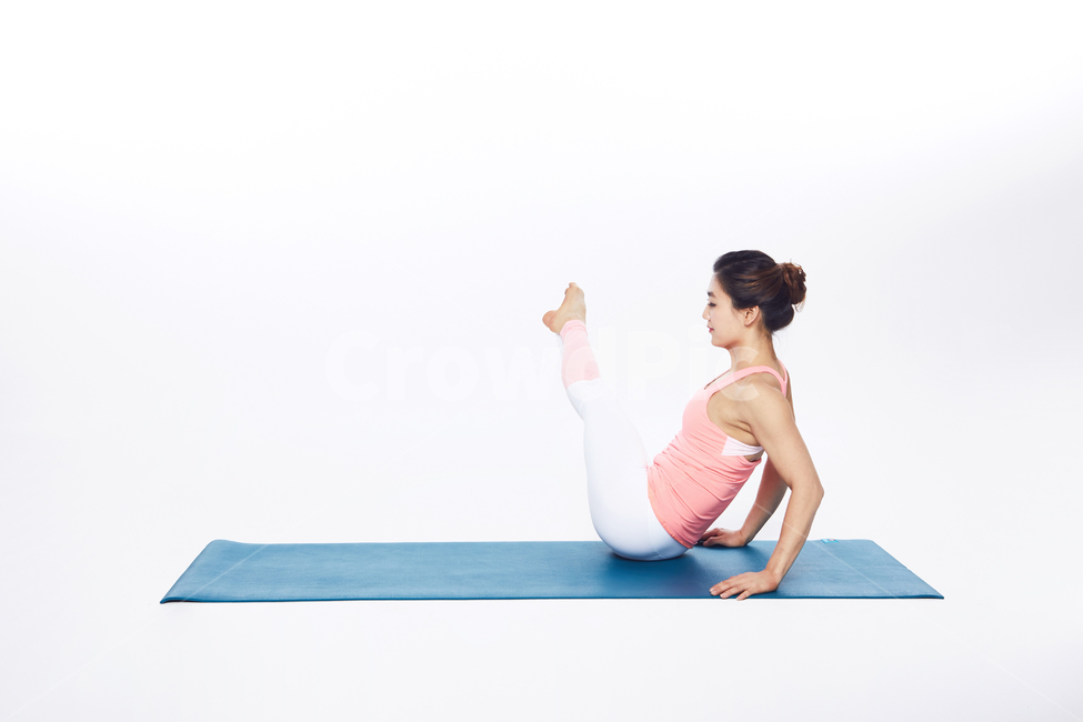 self developement,home training,beauty,sweats,concept,yoga,training,young woman,stretching,body,body profile,life,beautiful,health training,flexibility,Abs,balance,yoga movements,sports wear,diet,core exercise,female,strength training,pretty,sports,pose,p