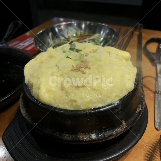 계란찜,계란,egg,뚝배기,뚝배기계란찜,부푼,부풀어오른