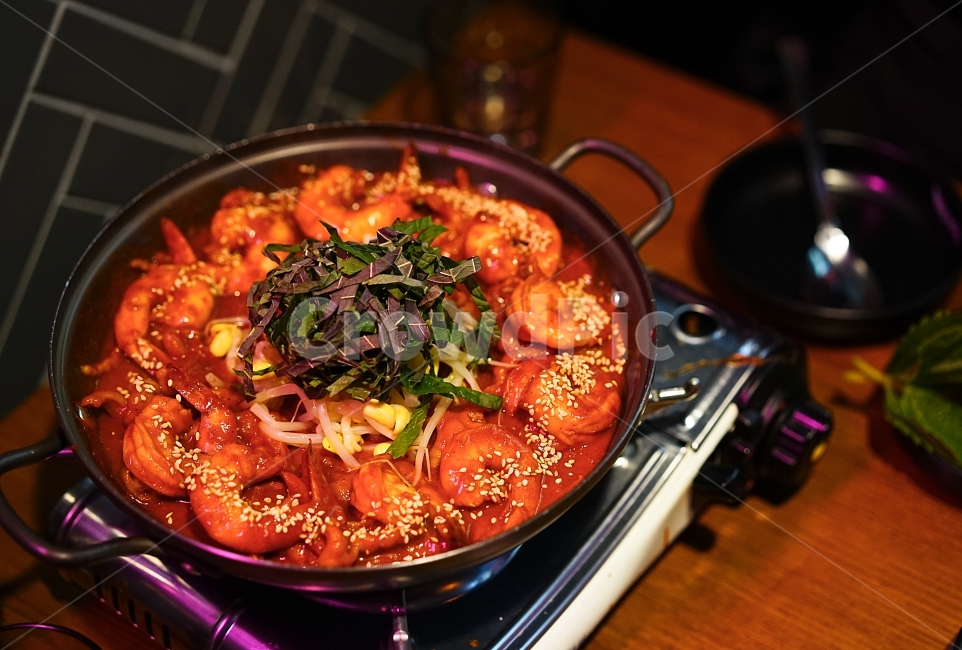 새우,닭발,양념,매콤,한식,음식,먹방,푸드,안주,안줏거리,술자리,술안주,소주안주,식감,쉬림프,퓨전,메뉴,맛집,쌈,음식,식재료,요리,food,cook,meal,dishes,food reserves
