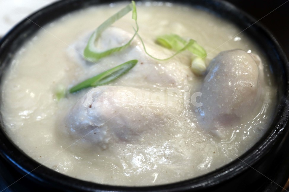 삼계탕,닭고기,닭,영계,초복,음식,식재료,요리,food,cook,meal,dishes,food reserves,한식,한국음식,한국요리,korean food,korean dishes,korean meal,korean cook
