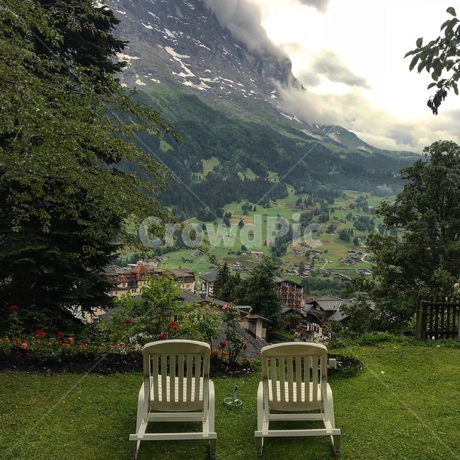 스위스풍경,대자연,스위스대자연,자연풍경,스위스,해외,유럽풍경,유럽자연,서유럽,나무,구름,산,자연,그린델발트,switzerland,해외,외국,세계,foreign,oversea,world,세계자연풍경,해외자연풍경,외국자연풍경,world nature landscape,plant,식물,grass,잔디,chair,의자,furniture,가구,outdoors,옥외