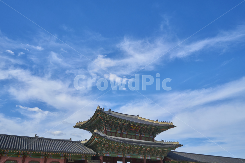 고궁,경복궁,문화재,옛건물,유산,하늘,구름,푸른하늘,처마,어처구니,기와,조선,한국전통,한국문화,korean traditional,korean culture,랜드마크,landmark,tourist attraction,한국랜드마크,한국관광지,한국명소,korea landmark,korea tourist attraction,건축물,건물외관,exterior,building,structure,architecture,construction
