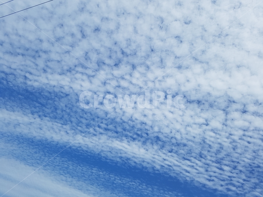 구름,맑은하늘,하늘,파란하늘,전기줄,자연,풍경,nature,landscape,outdoors,옥외,sky,azure sky,푸른 하늘