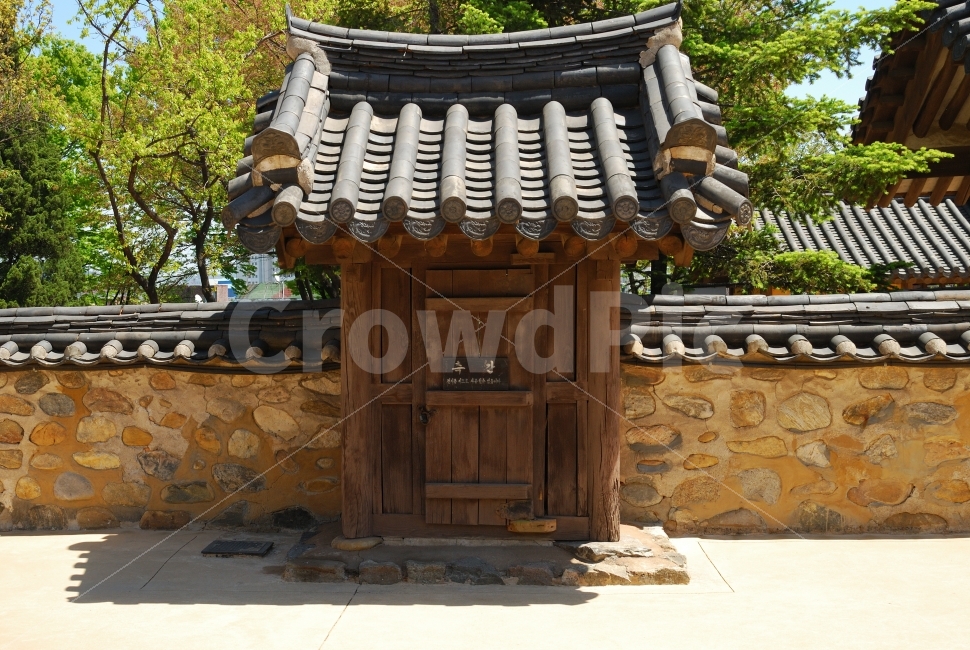 전통,건물,고궁,명소,유적,경북궁,궁전,조선시대,문화재,역사,풍경,단청,문양,무늬,한국,절,목공,목수,목재,여행,지붕,처마,기와,경회루,고건축,측간,화장실,한국전통,한국문화,korean traditional,korean culture