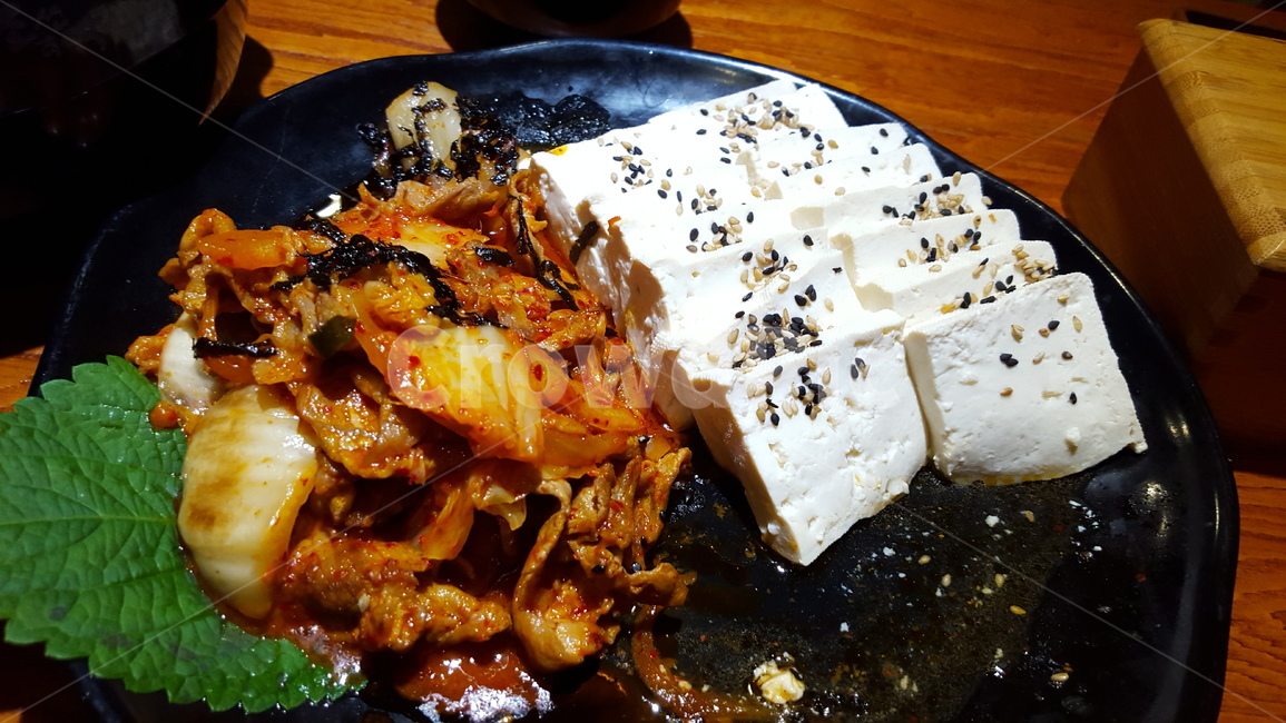 두부김치,안주,음식,food,snack,술안주,요리,한국음식,김치,두부,음식,식재료,요리,food,cook,meal,dishes,food reserves,한식,한국음식,한국요리,korean food,korean dishes,korean meal,korean cook