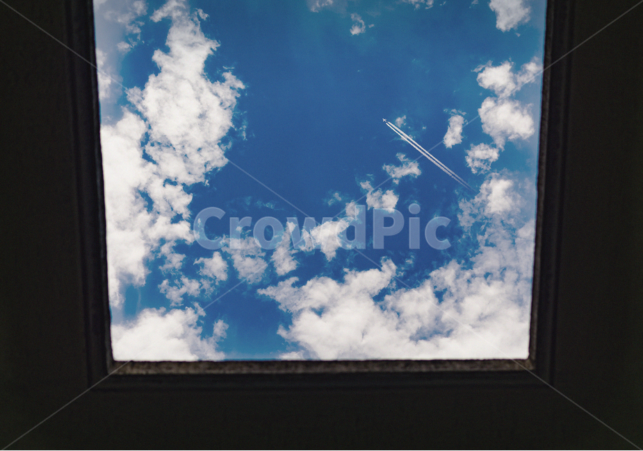구름,하늘,프레임,비행기,비행운,자연,풍경,nature,landscape,window,창문,building,건물,architecture,건축물