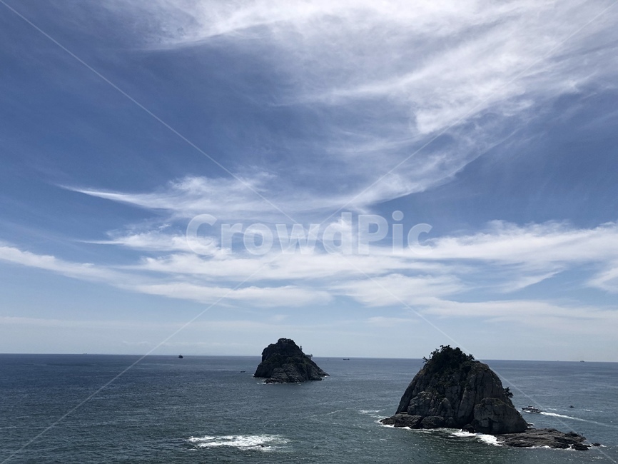 land,outdoors,옥외,nature,자연,ocean,대양,sea,바다,water,물,하늘,풍경,sky,섬