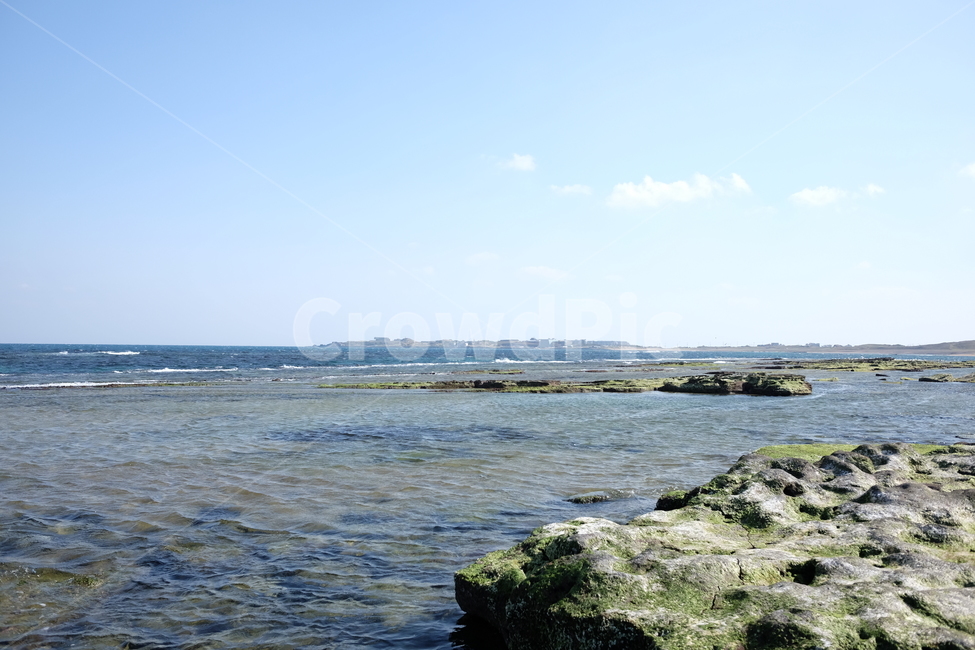 바다,하늘,바위,제주,자연,풍경,맑음,쾌청,자연,풍경,nature,landscape,한국자연풍경,한국자연경관,korea nature landscape,제주도,jeju,jeju island,outdoors,옥외,land,땅