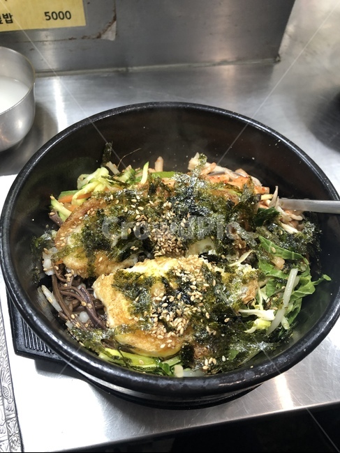 비빔밥,식사,음식,한식,시장,음식,식재료,요리,food,cook,meal,dishes,food reserves,한식,한국음식,한국요리,korean food,korean dishes,korean meal,korean cook