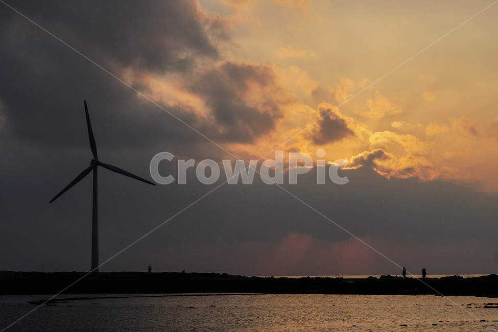제주도,바다,풍차,노을,일몰,해안도로,하늘,태양,산업,industry,industrial,에너지산업,energy industry