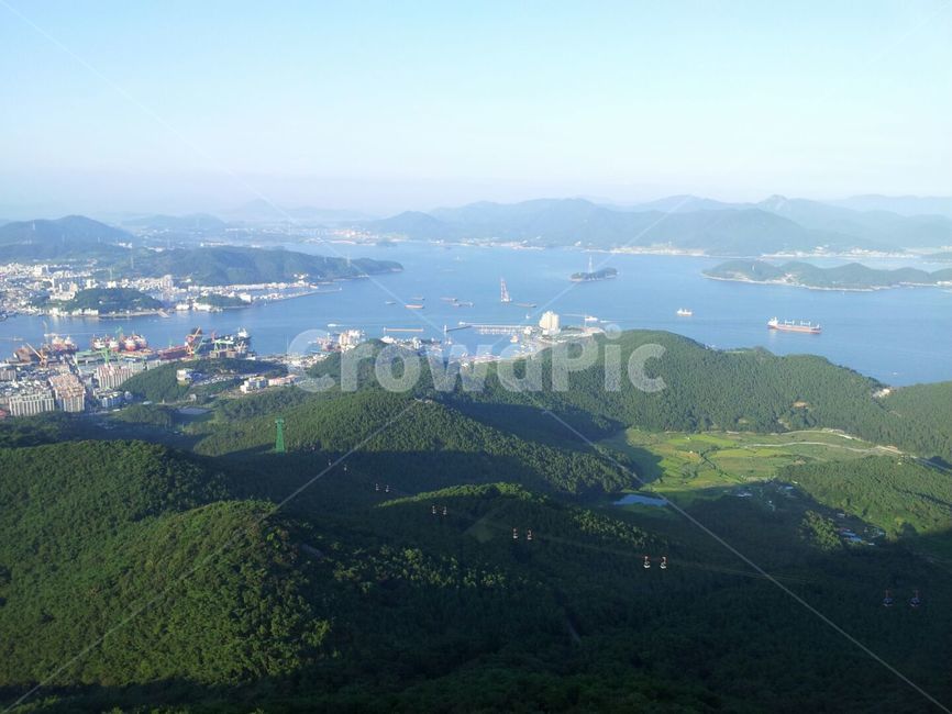 바다,하늘,구름,산,마을,풍경,낮,여유로움,한적함,ocean,mountain,cloud,sky,village,town,sea,spare,secluded,daytime,landscape