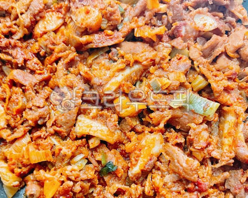seasoning,Stirfried pork,cook,pork,cochlear bone,food,pig,meal,Stirfried Odolbone,dish,meat,cooking