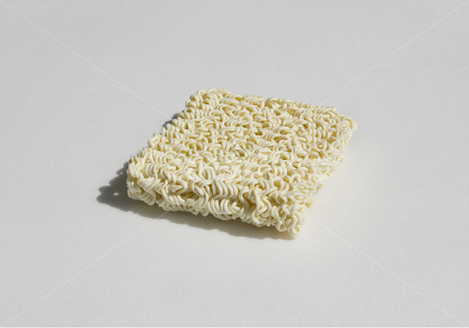 라면,면,면말,말린,건조,식품,클로즈업,생라면,음식,요리,재료,한식,분식,야식,국수,누들,푸드,인스턴트,인스턴트라면,밀가루,패스트푸드,면발,면요리,면류,흰배경,음식,식재료,요리,food,cook,meal,dishes,food reserves