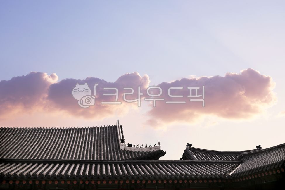 door,sights,pattern,Historic sites,construct,historic site,building,New Year,Cultural Heritage,folklore,tile,tradition,tiled house,Shipbuilding,traditional house,palace,sky,roof,Palace,history,Korean meaning,korea,Hanok,eaves,ruins,Dancheong,old palace,wa