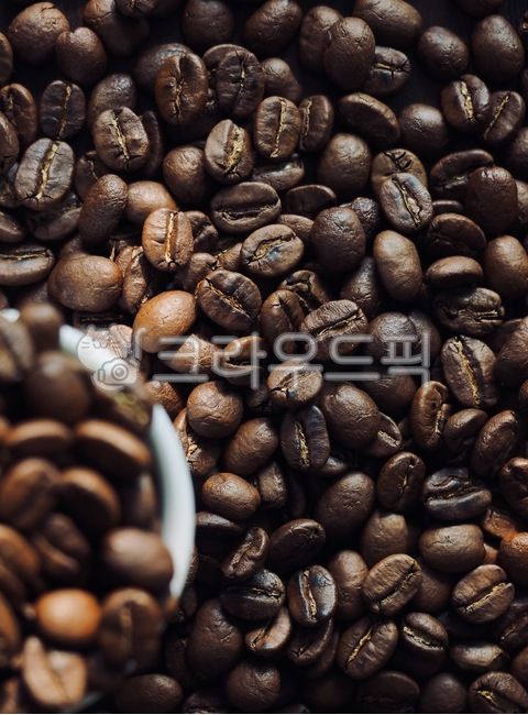coffeebean,roastingbeans,roasting coffee beans,coffee beans,background,roasting,coffee,beverage,coffeebeans