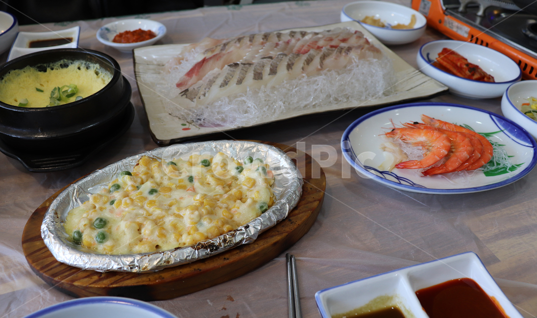 food,음식,seafood,해물,sealife,해양생물,새우,대게,kingcrab,회,한상,해산물,shrimp,계란찜,콘치즈,egg,생선,fish,랍스터,lobster,음식,식재료,요리,food,cook,meal,dishes,food reserves