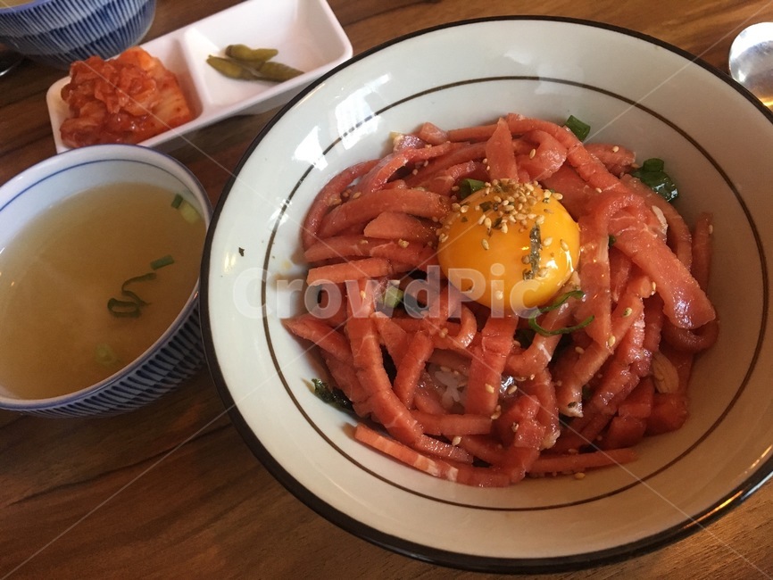육회덮밥,육회,유케동,덮밥,일본식육회덮밥