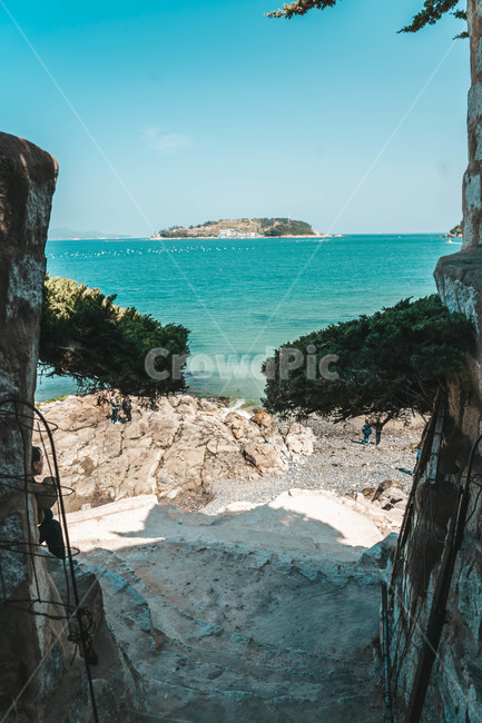 바다,섬,나무,풍경,돌,하늘,구름,맑음,바위,바닷가,자연,풍경,nature,landscape,land,땅,outdoors,옥외,ocean,대양,sea,water,물,shoreline,해안선,coast,연안