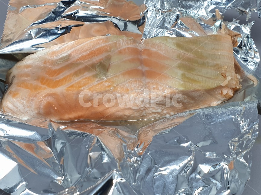 연어,salmon,연어구이,연어스테이크,은박지,식자재,식재료,food,음식,seafood,물고기,생선,사물,오브젝트,object,반찬,수산물,해산물,음식,식재료,요리,food,cook,meal,dishes,food reserves