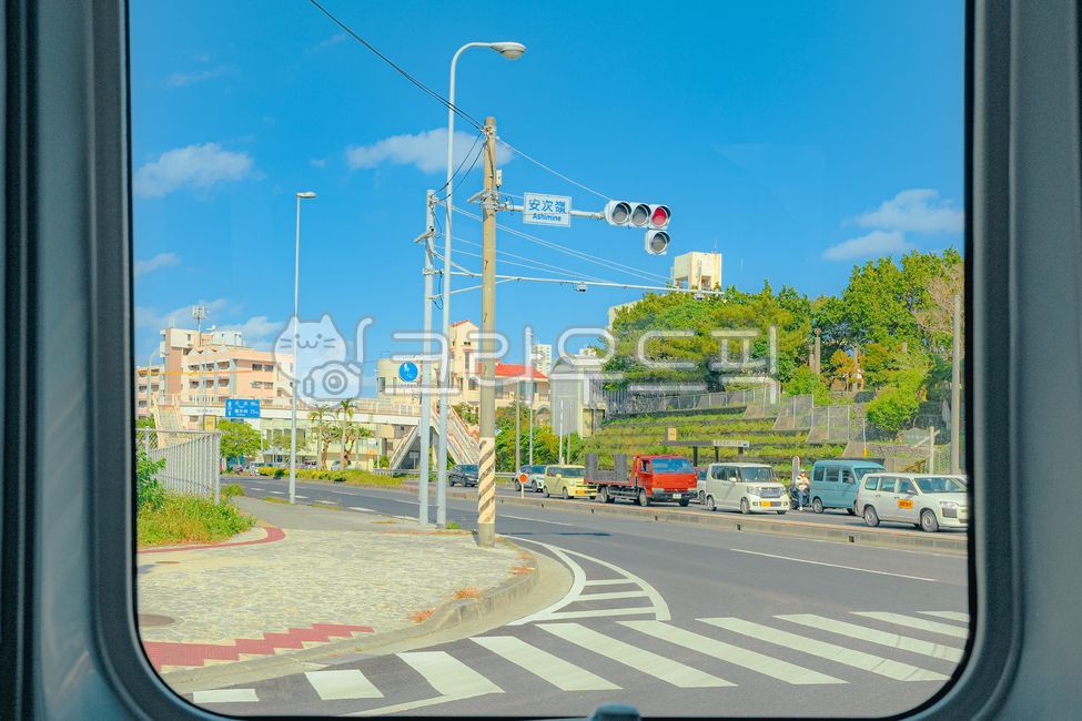 일본,풍경,일본풍경,배경,예쁜배경,일본배경,오키나와,road,도로,truck,트럭,vehicle,차량,자동차,car,여름,summer,감성사진,청량,신호등,trafficlight,빛,교차로