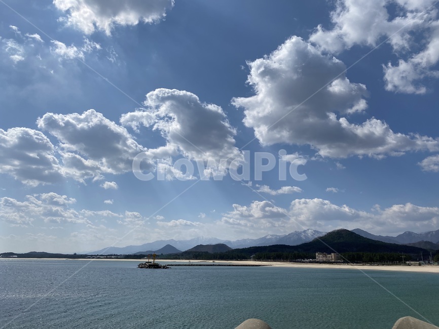 바다,해변,방파재,모래사장,하늘,구름,날씨좋은해변