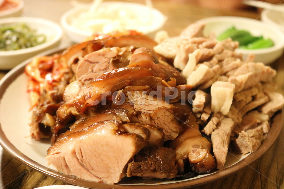 족발,보쌈,돼지고기요리,콜라겐,족발보쌈세트,음식,식재료,요리,food,cook,meal,dishes,food reserves,육류,고기,meat,한식,한국음식,한국요리,korean food,korean dishes,korean meal,korean cook