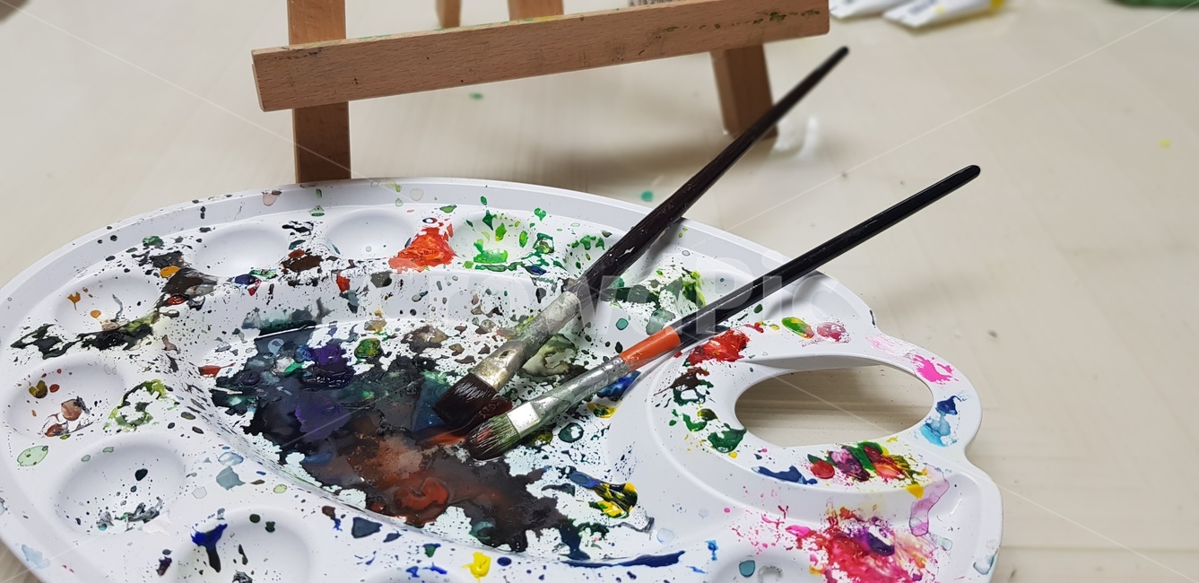 paintcontainer,팔레트,붓,그림도구,물감
