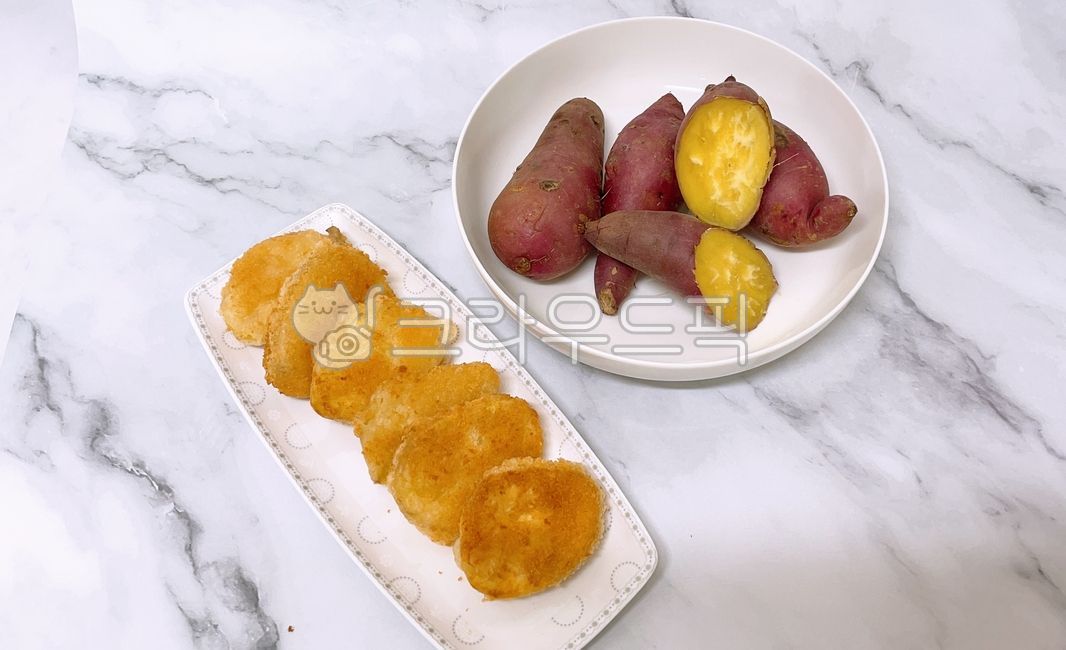 friedsweetpotatoes,Pumpkin Sweet Potato Fries,Pumpkin Sweet Potato,pumpkinsweetpotatoes,Sweet Potato Fries,rootcrops,food,boiled sweet potato,anoldcrop,boiledsweetpotatoes,sweetpotatoes,diet,Boiling pumpkin and sweet potatoes