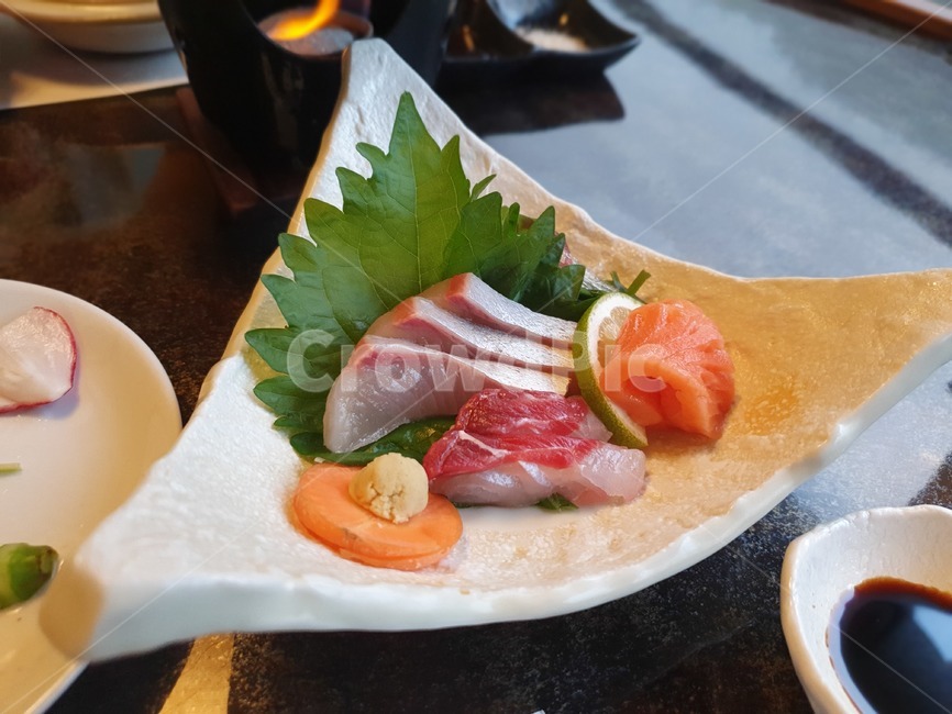 가이세키,회,일본음식,연회요리,저녁식사,sashimi,dish,meal,정식,료칸