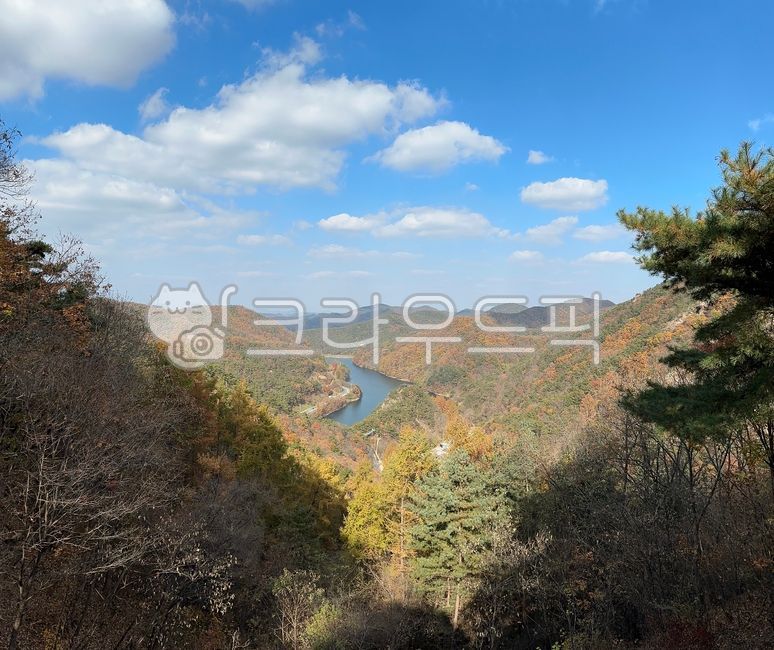 wilderness,황야,outdoors,nature,자연,sky,옥외,하늘,cumulus,cloud,구름,weather,날씨,산,가을,단풍,강,tree,나무,초목,vegetation