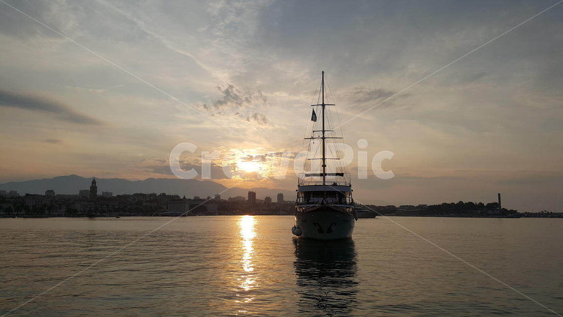 nature,자연,outdoors,옥외,vehicle,차량,watercraft,선박,transportation,교통,vessel,용기,sunlight,햇빛,flare,플레어,light,빛,교통,교통수단,traffic,transportation