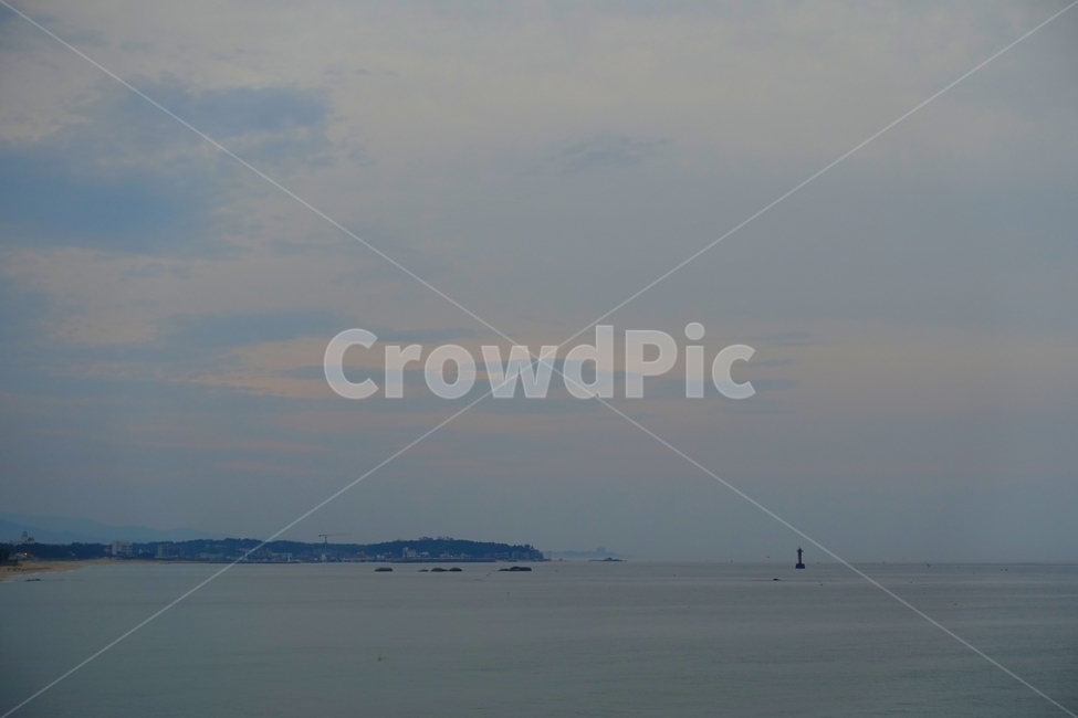 sky,coastline,nature,Magic hour,blur,solo,loneliness,cloud,East Sea,alone,ocean,sight,depressed,nightfall,lonely,Fog