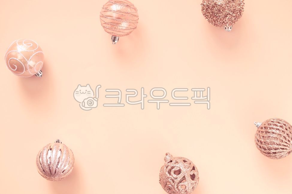 christmas,merry christmas,light,mirror,shining,shiny,glitter,silver,sparkle,ball,holiday,copyspace,poster,decoration,winter,season,anniversary,festival,december,xmas,ornament,decoration,ornament,year-end,green,blank,white,deco,season,symbol,background,ros