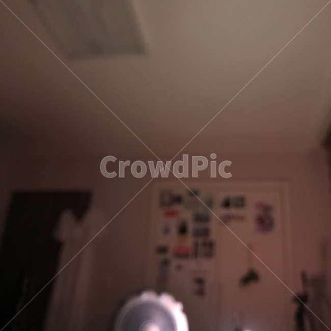 실내,천장,방,전등,room,내방,인테리어,실내전등,방천장,하얀색,하얀,하양,밝은,어두운,휴식,쉬다,실내천장,white,생각,고민,무채색,편안함,편안,편안한,아늑함,아늑,아늑한,indoor,home,집,우울한,따스한,여자,여자방,여름