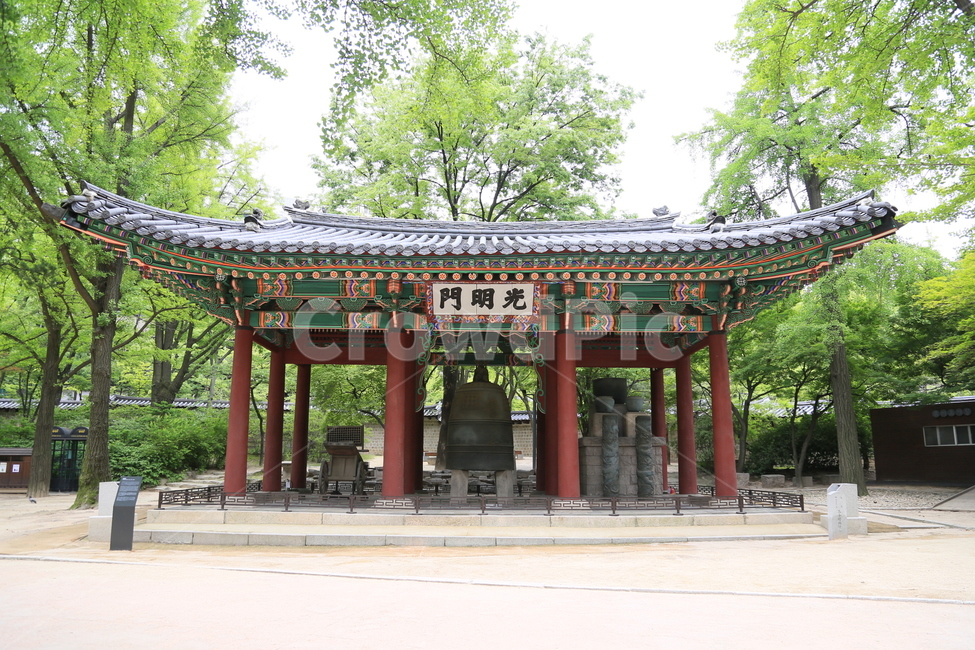 고궁,궁궐,종각,조선시대,서울여행,광명문,한국전통,한국문화,korean traditional,korean culture,랜드마크,landmark,tourist attraction,한국랜드마크,한국관광지,한국명소,korea landmark,korea tourist attraction,건축물,건물외관,exterior,building,structure,architecture,construction
