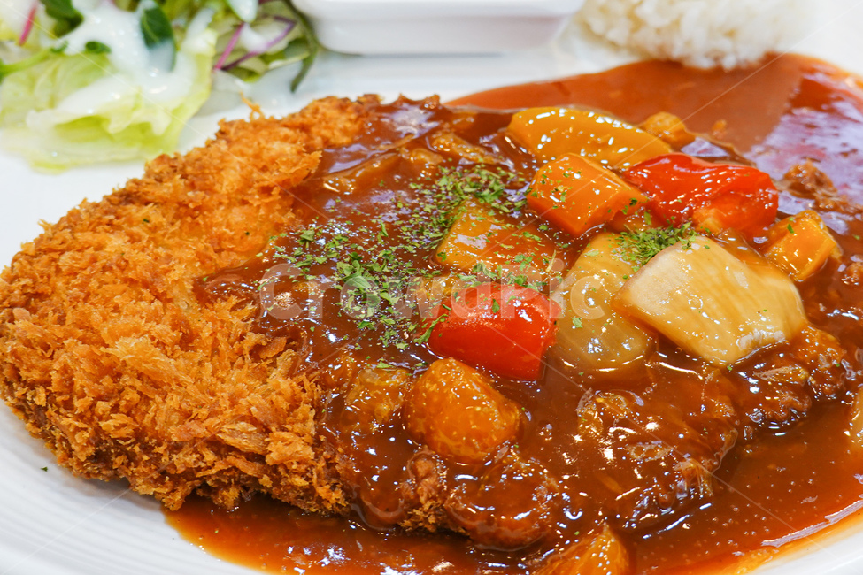 meal,식사,dish,요리,food,음식,분식점,음식점,휴게소,돈까스,튀김,튀김요리,소스,돈까스소스,고기,돼지고기,과일,과일소스