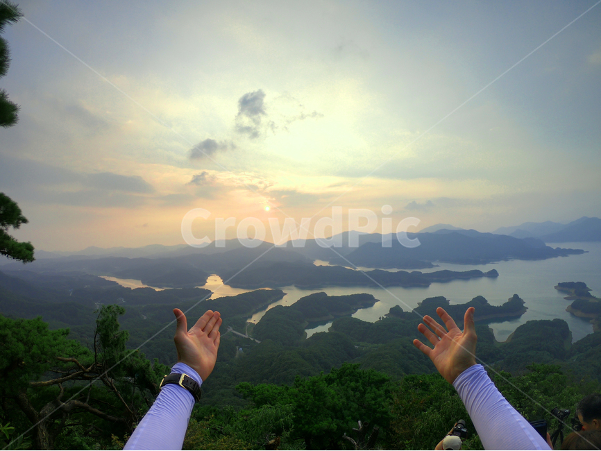 충주호,악어섬,충주,여름,1인칭시점,자연,풍경,nature,landscape,일몰,선셋,한국풍경,산행,기도,사람손,손,자연,풍경,nature,landscape,한국자연풍경,한국자연경관,korea nature landscape,사람,인물,인간,human,person,finger,손가락
