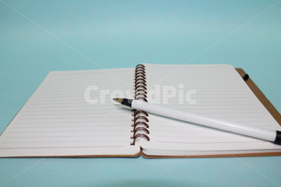 노트,공책,메모,필기,기록,필기도구,수첩,학용품,문구류,사무용품,school supplies,stationery,office supplies