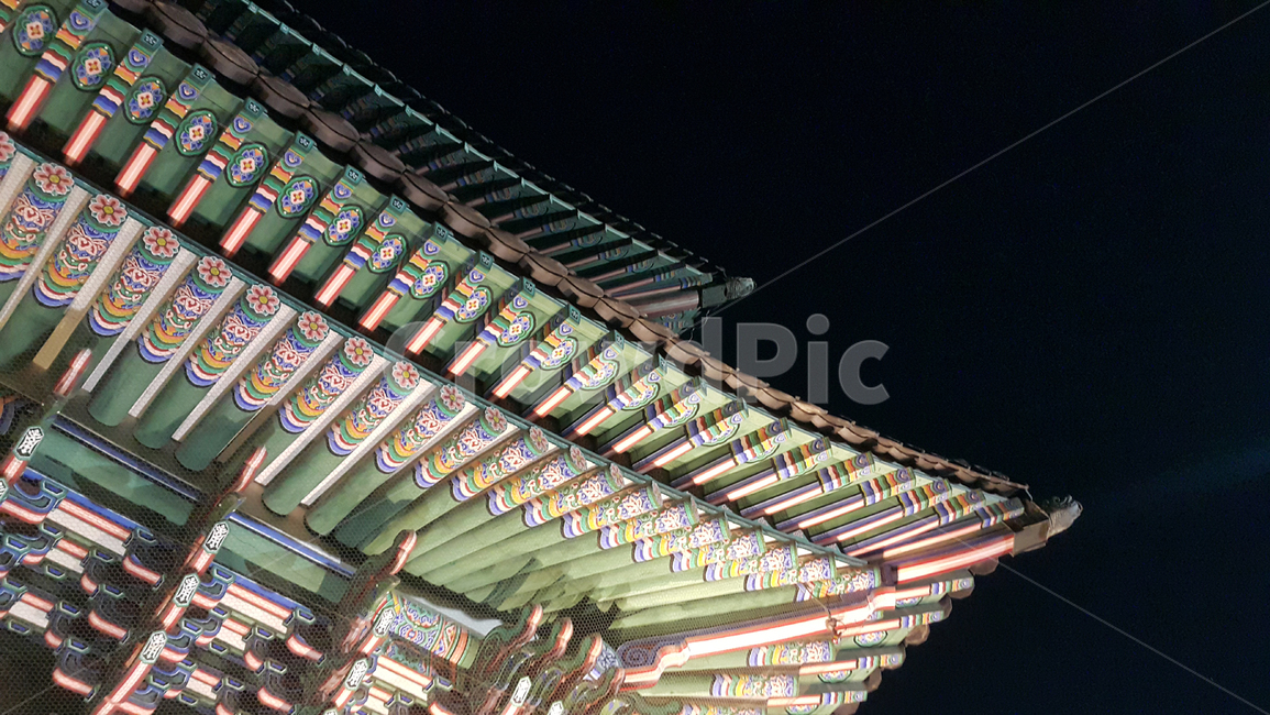 경복궁,야간개장,처마,단청,전통