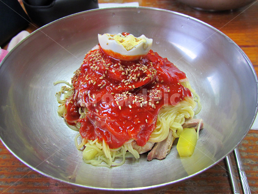 food,음식,밀면,부산밀면,우리밀,여름음식,시원한음식,매콤한음식,맛집,비빔밀면,음식,식재료,요리,food,cook,meal,dishes,food reserves