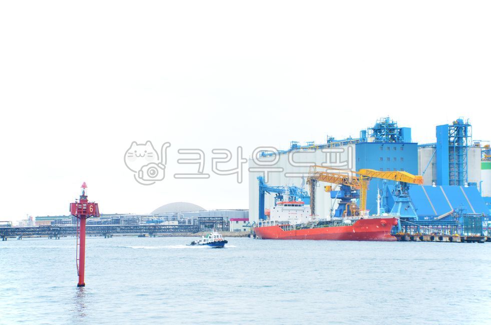 industrial facility,chemical complex,ship,building,shipping,complex,manufacturing,huge,unloading,cargo,export,sky,manufacturing industry,metal,equipment,loading,water,steel frame,port,petrochemical,machinery,cargo ship,blue sky,import,production,Factory,h