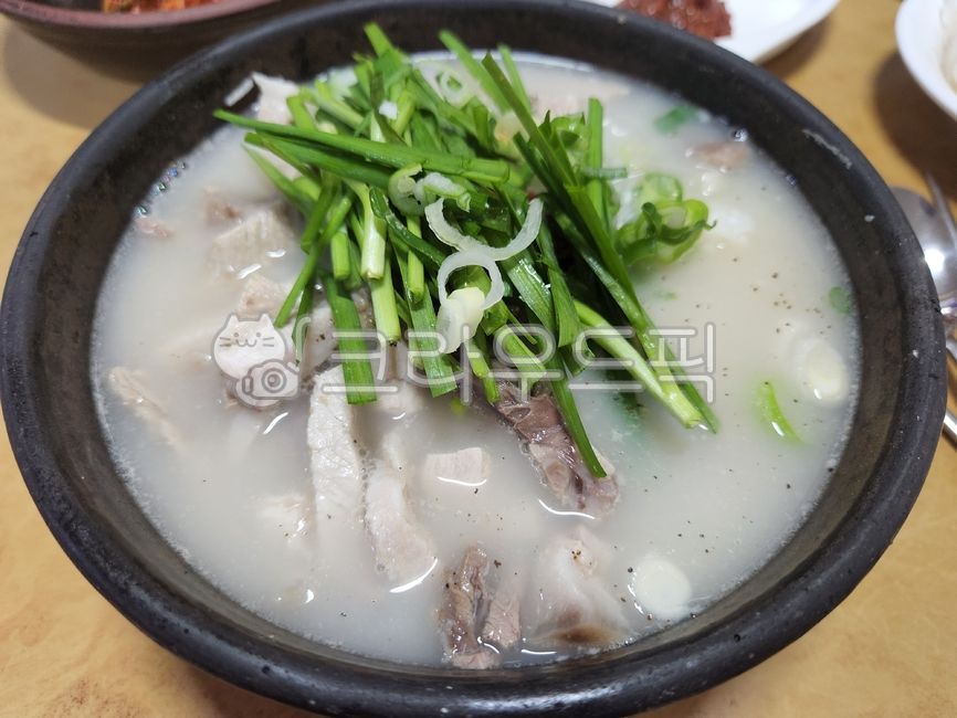 meal,soup,dish,Pork soup and rice,Gukbap,food