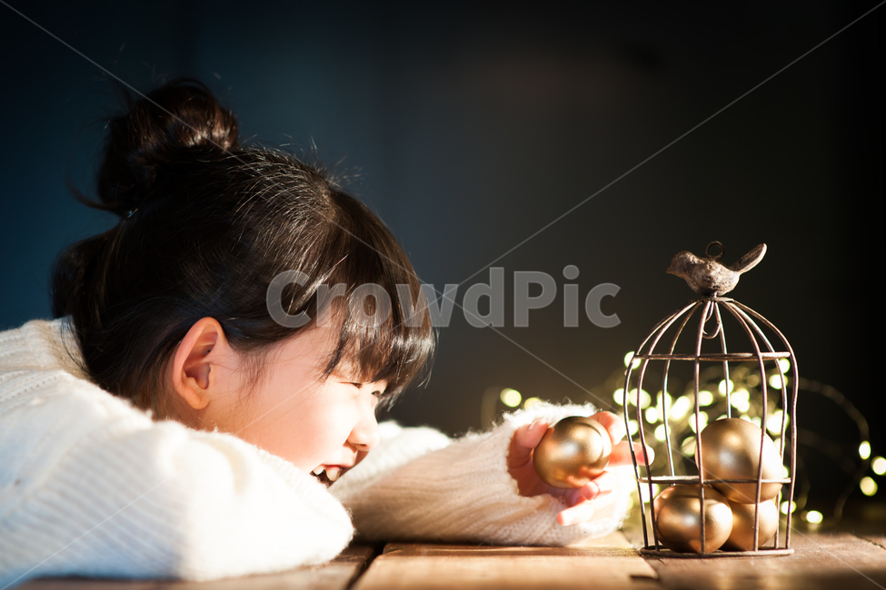 미소,기쁨,행복,새장,웃음,person,사람,human,사람,인물,인간,human,person,어린이,어린아이,child,children,kid