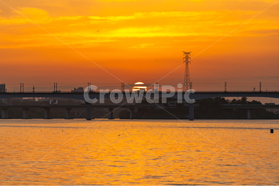 한강,노을,sunset,붉은노을,다리,hanriver,도시,풍경,city,landscape,한국도시풍경,한국도시경관,korea cityscape,nature,자연,outdoors,옥외,일몰,dawn,새벽,red sky,붉은 하늘,dusk,황혼,sky,하늘