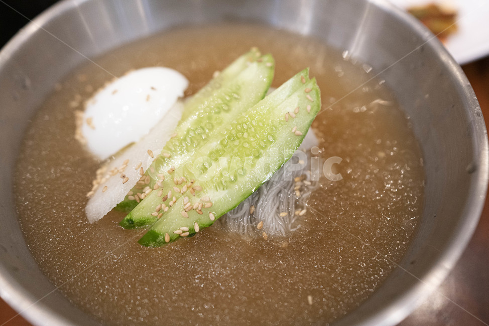 냉면,물냉면,국수,면요리,noodle,식사,음식,food,음식,식재료,요리,food,cook,meal,dishes,food reserves,면류,면요리,noodles,한식,한국음식,한국요리,korean food,korean dishes,korean meal,korean cook